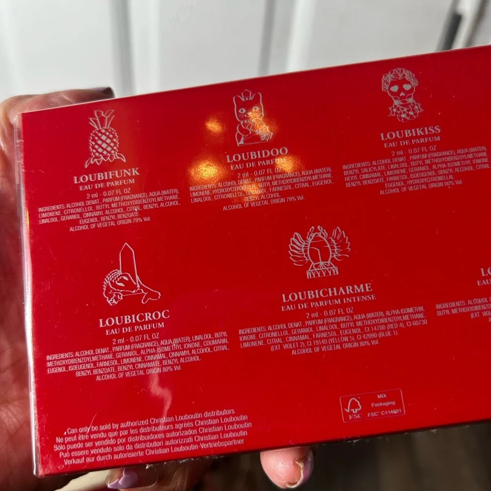 Christian Louboutin Loubiworld Miniature Miniature Travel set 11pcs 2ml - Picture 4 of 10